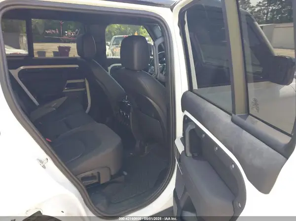 SALEPERUXM2045244 2021 LAND ROVER DEFENDER - Image 8