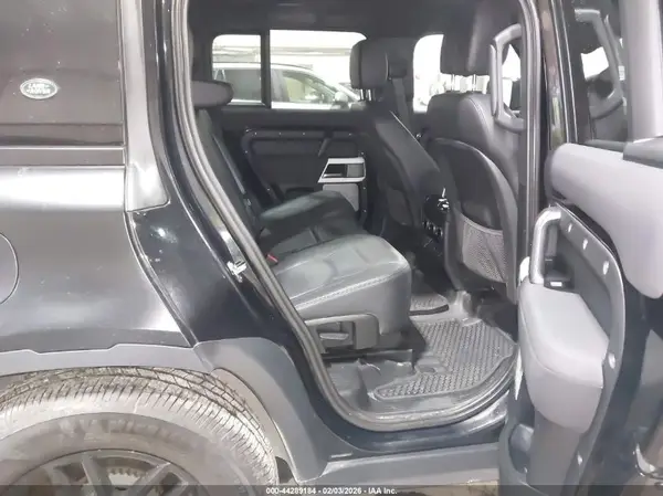 SALEPFEU3P2162258 2023 LAND ROVER DEFENDER - Image 8