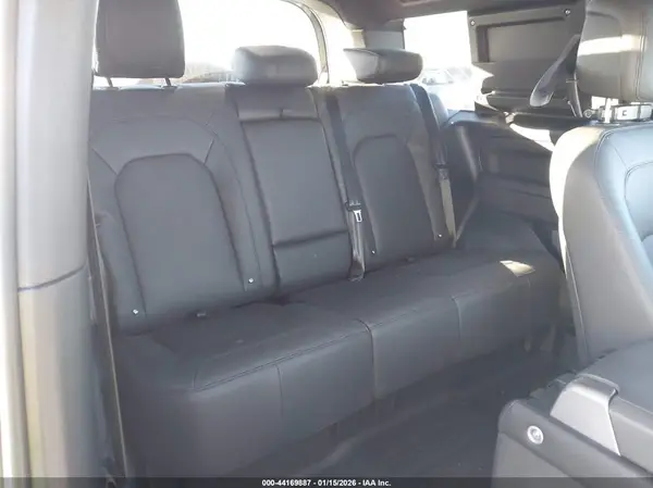 SALEW6EE4R2326924 2024 LAND ROVER DEFENDER - Image 8