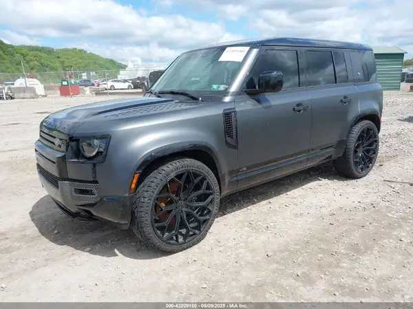 SALEWEEE4R2246274 2024 LAND ROVER DEFENDER - Image 2