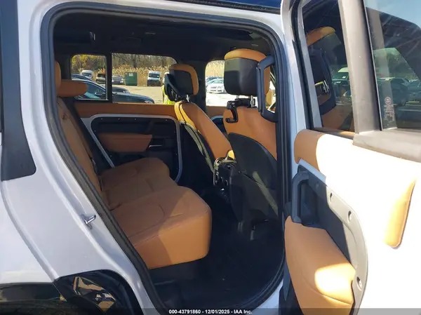 SALEWEEEXP2217830 2023 LAND ROVER DEFENDER - Image 8