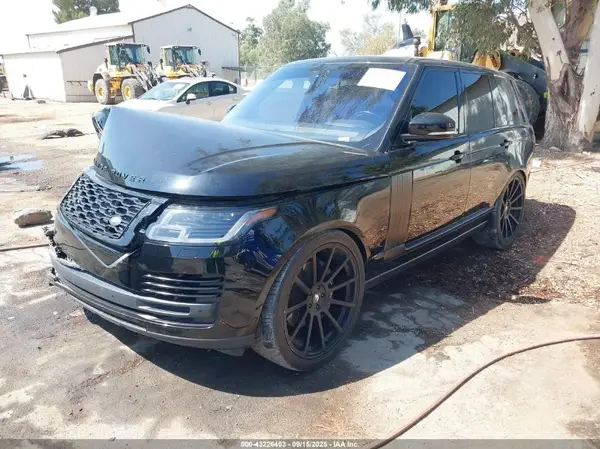 SALGS2RE9JA390944 2018 LAND ROVER RANGE ROVER - Image 2