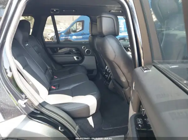 SALGS2RE9JA390944 2018 LAND ROVER RANGE ROVER - Image 8