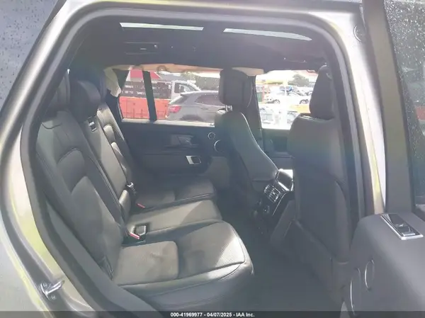 SALGS2SEXMA432049 2021 LAND ROVER RANGE ROVER - Image 8