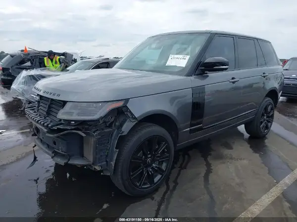SALGS2SV4JA512586 2018 LAND ROVER RANGE ROVER - Image 2