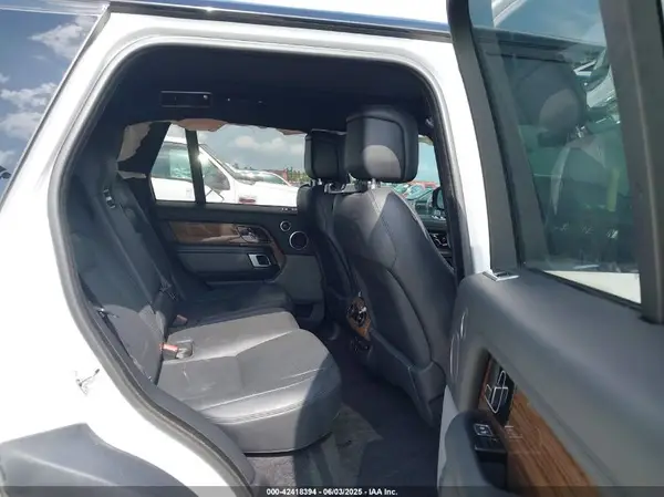 SALGS2SV4KA560994 2019 LAND ROVER RANGE ROVER - Image 8