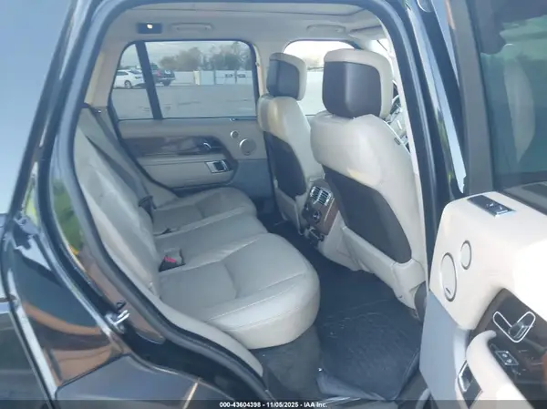SALGS2SV5JA389901 2018 LAND ROVER RANGE ROVER - Image 8