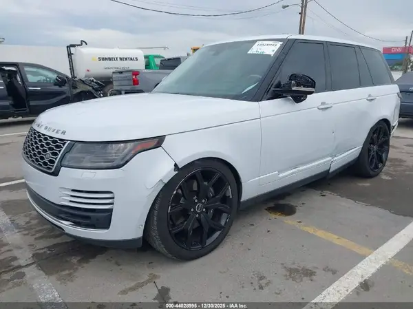 SALGV2RE2JA504841 2018 LAND ROVER RANGE ROVER - Image 2