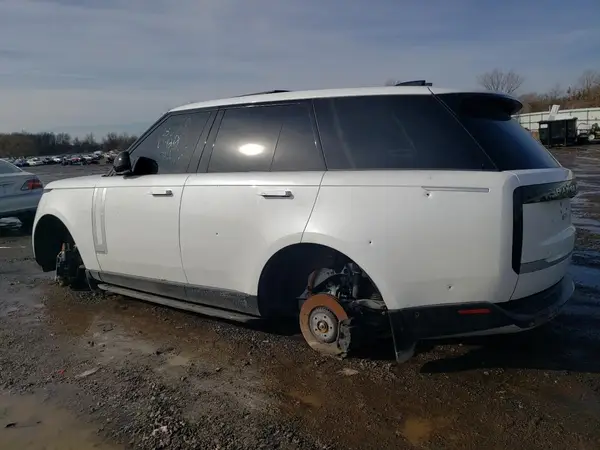SALK19E74PA066127 2023 LAND ROVER RANGE ROVER - Image 2