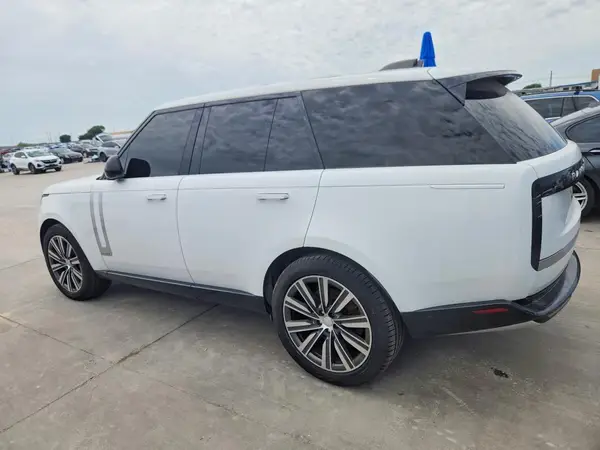 SALK19E79PA031910 2023 LAND ROVER RANGE ROVER - Image 2