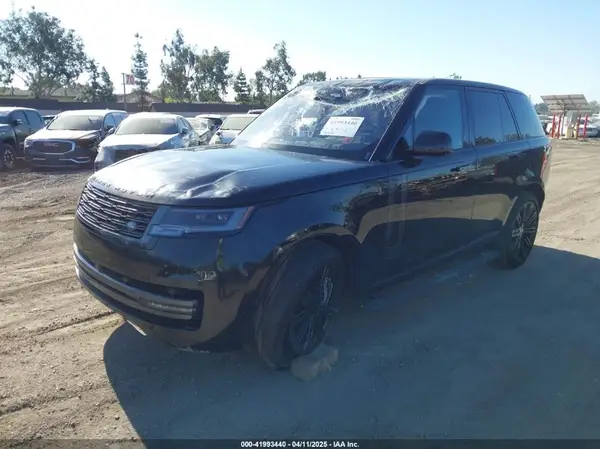 SALKP9E72PA022318 2023 LAND ROVER RANGE ROVER - Image 2