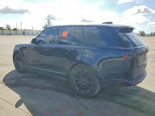 SALKP9E76PA028090 2023 LAND ROVER RANGE ROVER - Image 2