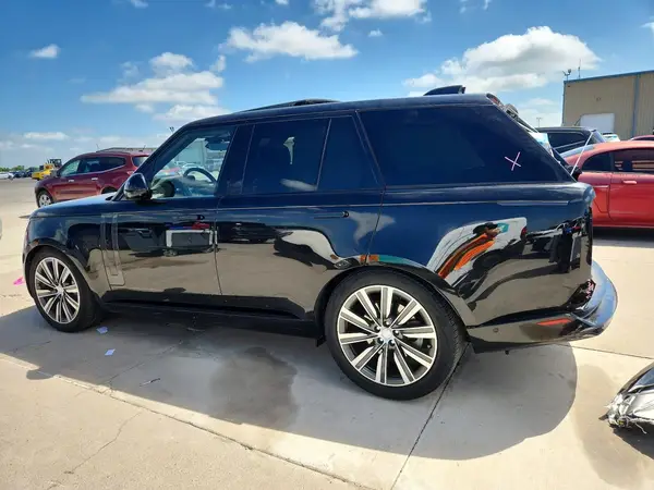 SALKP9FU9PA010798 2023 LAND ROVER RANGE ROVER - Image 2