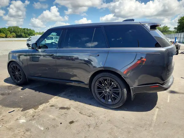 SALKPBE70PA043899 2023 LAND ROVER RANGE ROVER - Image 2