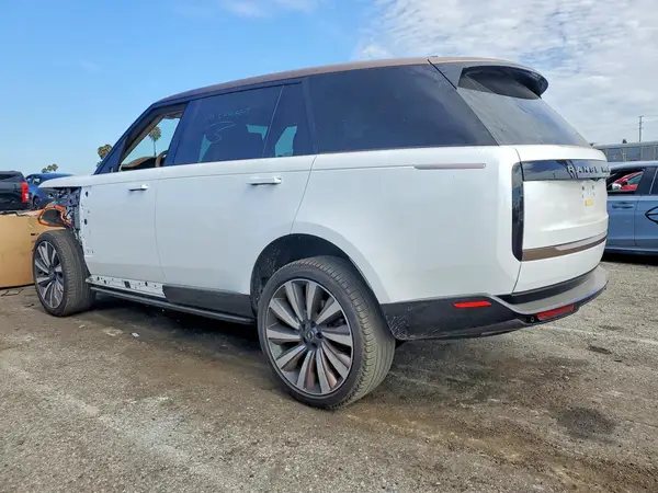 SALKUBE71PA040101 2023 LAND ROVER RANGE ROVER - Image 2