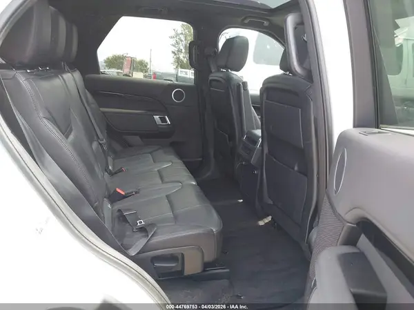 SALRG2RK3JA071586 2018 LAND ROVER DISCOVERY - Image 8