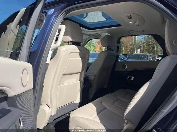 SALRG2RV1K2401084 2019 LAND ROVER DISCOVERY - Image 8