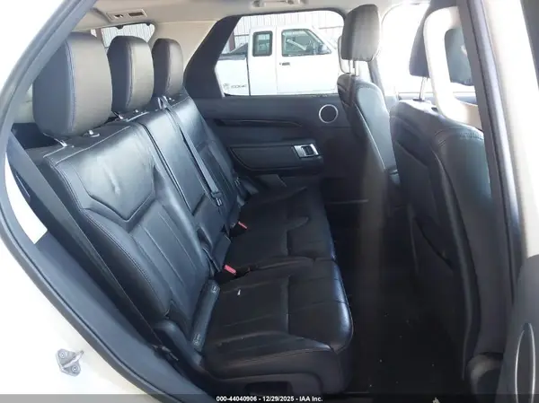 SALRG2RV1K2401523 2019 LAND ROVER DISCOVERY - Image 8