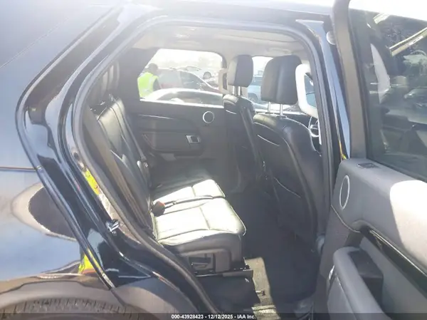 SALRG2RV3KA082938 2019 LAND ROVER DISCOVERY - Image 8