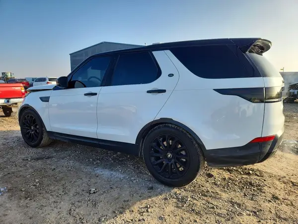 SALRG2RV4JA050949 2018 LAND ROVER DISCOVERY - Image 2