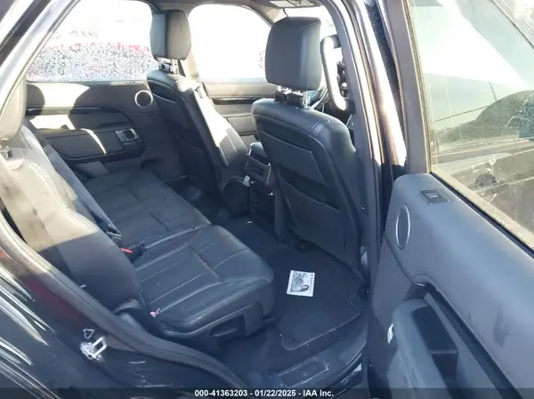 SALRG2RV4JA075611 2018 LAND ROVER DISCOVERY - Image 8