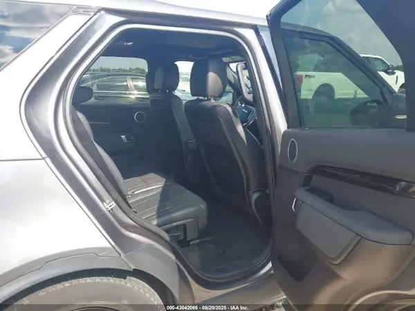 SALRG2RV4KA095178 2019 LAND ROVER DISCOVERY - Image 8
