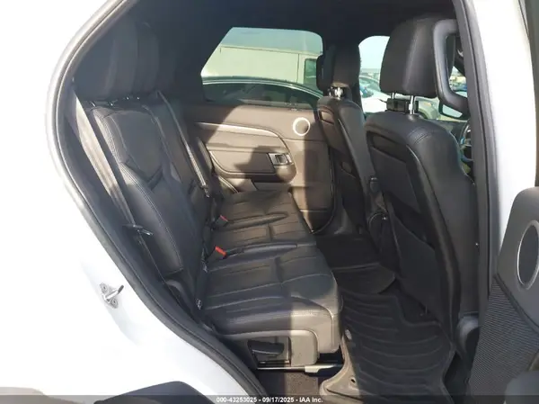 SALRG2RV6JA054825 2018 LAND ROVER DISCOVERY - Image 8