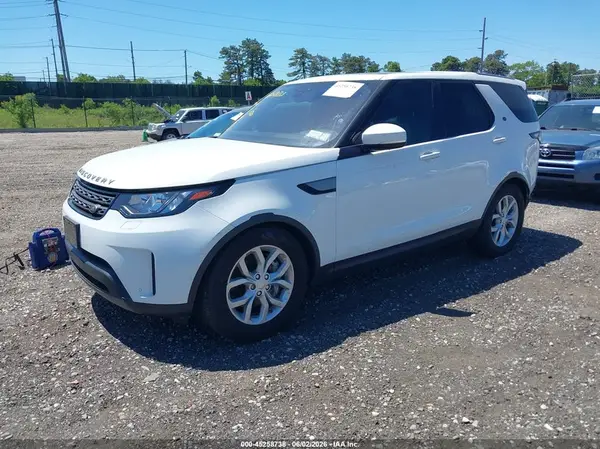 SALRG2RV8JA050145 2018 LAND ROVER DISCOVERY - Image 2