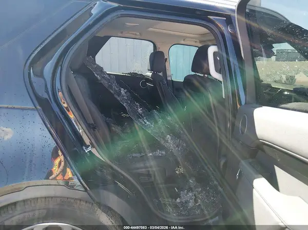 SALRG2RV8JA060867 2018 LAND ROVER DISCOVERY - Image 8