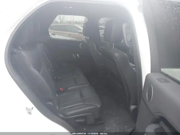 SALRGBBV7HA045586 2017 LAND ROVER DISCOVERY - Image 8