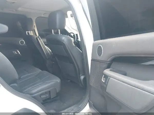 SALRGBBV7HA046821 2017 LAND ROVER DISCOVERY - Image 8
