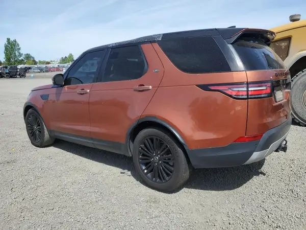 SALRHBBK3HA023930 2017 LAND ROVER DISCOVERY - Image 2