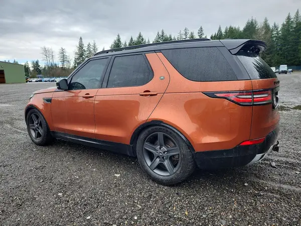 SALRHBBK7HA035787 2017 LAND ROVER DISCOVERY - Image 2