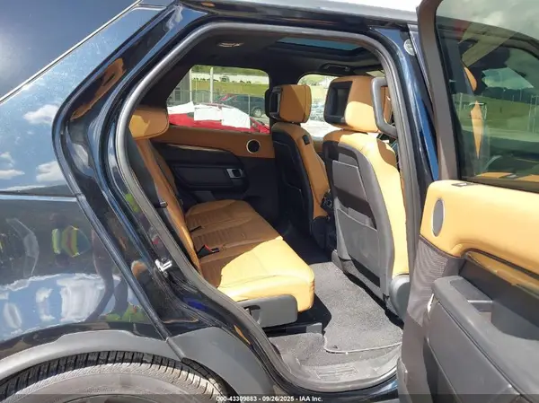 SALRHBBV3HA023369 2017 LAND ROVER DISCOVERY - Image 8