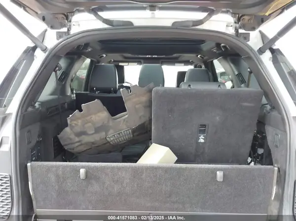 SALRHBBV8HA046064 2017 LAND ROVER DISCOVERY - Image 8