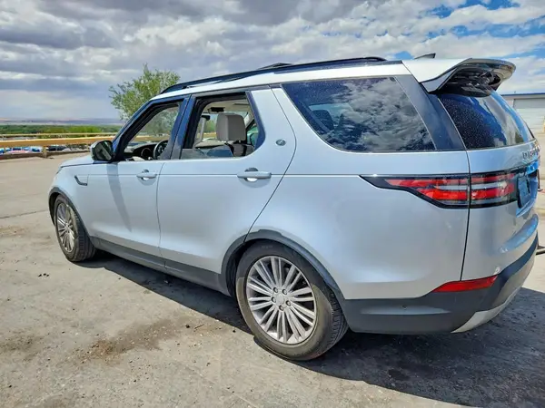 SALRHBBV9HA029063 2017 LAND ROVER DISCOVERY - Image 2