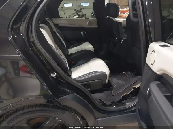 SALRM4EU2N2463647 2022 LAND ROVER DISCOVERY - Image 8