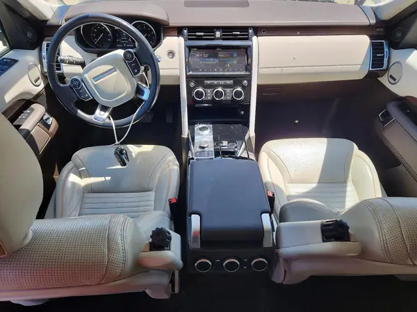 SALRRBBV0HA037338 2017 LAND ROVER DISCOVERY - Image 8