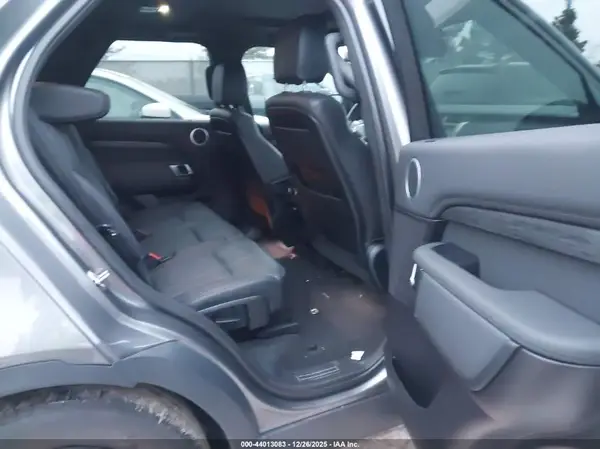 SALRRBBV0HA043236 2017 LAND ROVER DISCOVERY - Image 8