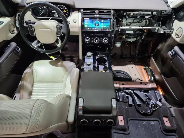 SALRRBBV2HA045425 2017 LAND ROVER DISCOVERY - Image 8