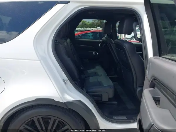SALRRBBV4HA044230 2017 LAND ROVER DISCOVERY - Image 8