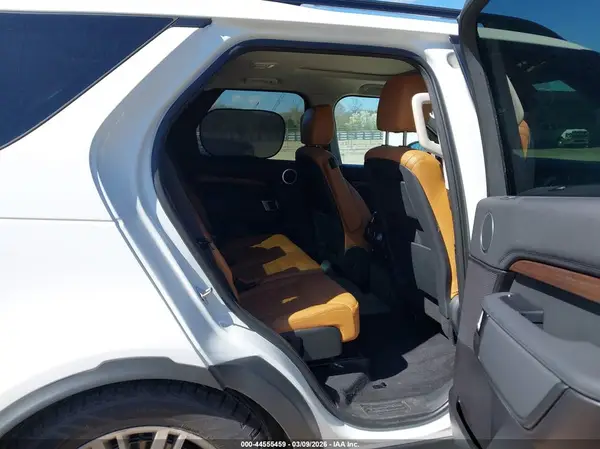 SALRRBBV7HA005938 2017 LAND ROVER DISCOVERY - Image 8