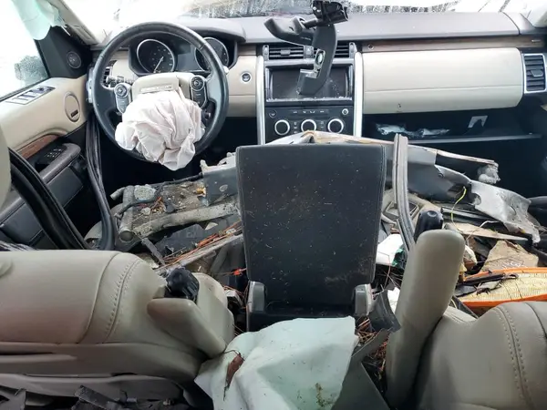 SALRRBBVXHA025889 2017 LAND ROVER DISCOVERY - Image 8