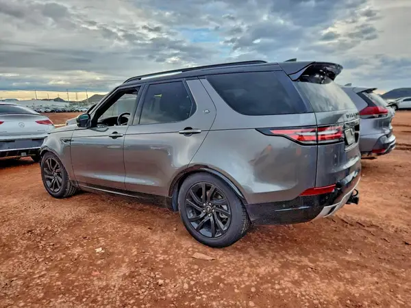 SALRT2RK4JA072600 2018 LAND ROVER DISCOVERY - Image 2