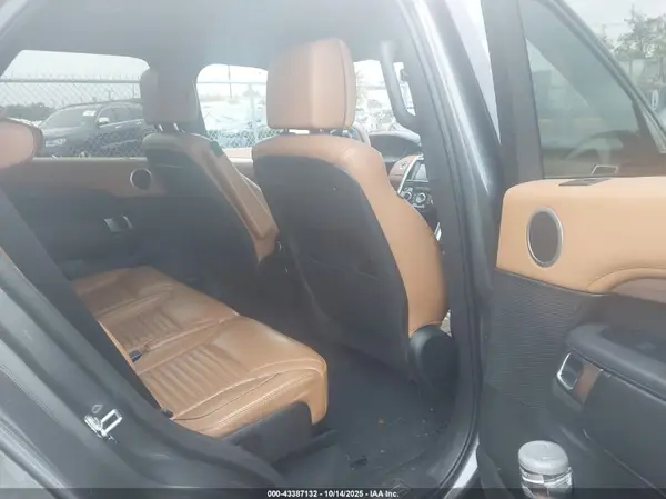 SALRT2RV4K2403729 2019 LAND ROVER DISCOVERY - Image 8