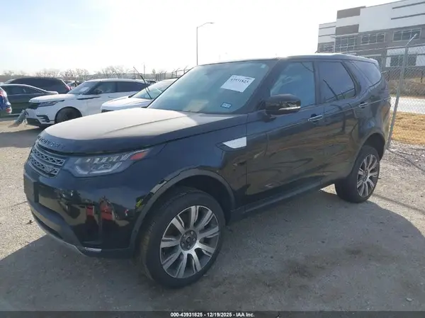 SALRT2RV4KA080918 2019 LAND ROVER DISCOVERY - Image 2