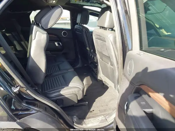SALRT2RV4KA080918 2019 LAND ROVER DISCOVERY - Image 8
