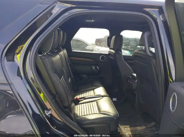 SALRT2RV7JA057924 2018 LAND ROVER DISCOVERY - Image 8