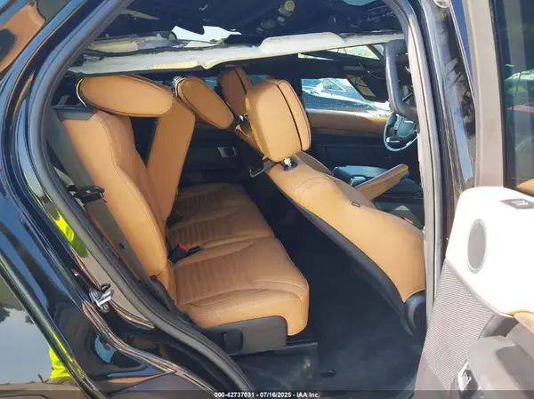 SALRT2RV9JA059285 2018 LAND ROVER DISCOVERY - Image 8