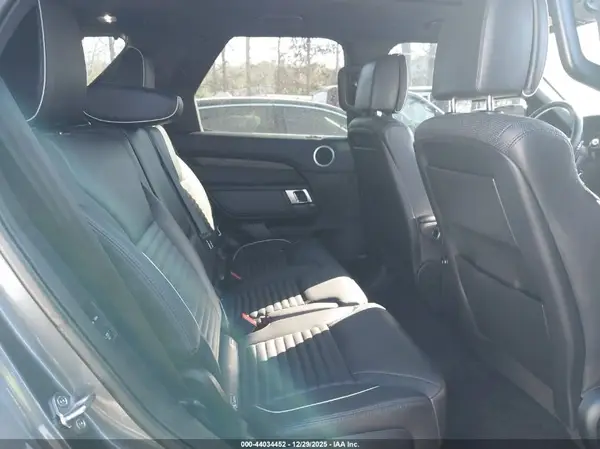 SALRT2RV9K2400938 2019 LAND ROVER DISCOVERY - Image 8